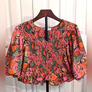 NWOT THML Cropped Shirt w/Puffy Sleeves pink w/flowers size small